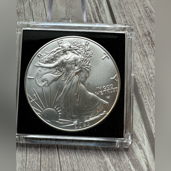 2023 American Silver Eagle Uncirculated 99.9% Silver 1 Troy Oz $1 Coin - Picture 6 of 7